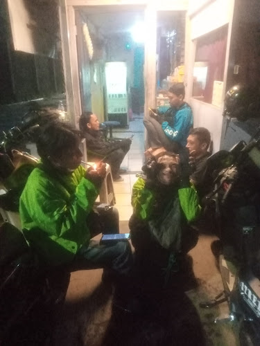 Comentarii opinii despre Shallter BROTHER LAND COMMUNITY