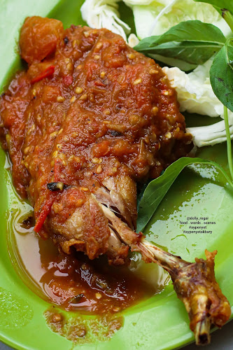 Ayam Penyet Akbary - Gastronomi dan perhotelan