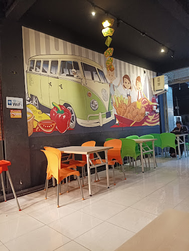 GOGO Fried Chiken Tangkuban Perahu - Gastronomi dan perhotelan