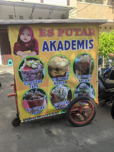Es Putar Akademis