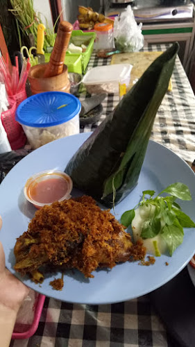 Opinii despre RM. Pawon Jati în Kota Palangka Raya - Gastronomi dan perhotelan