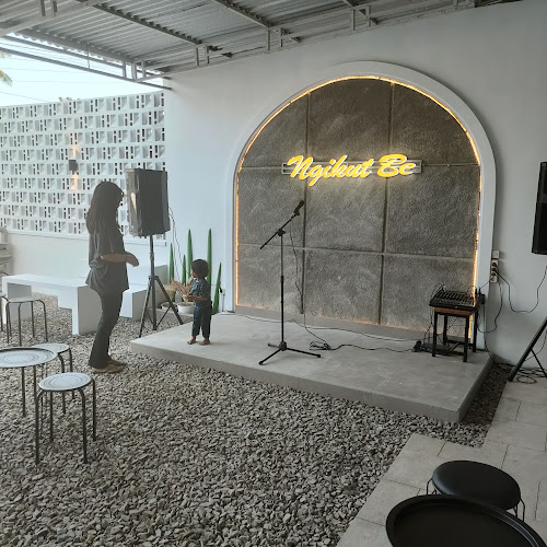 ngikut be cafe - Gastronomi dan perhotelan