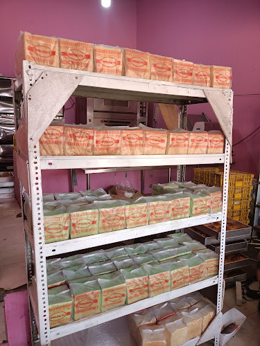 THE VOS BAKERY LIMO - Gastronomi dan perhotelan