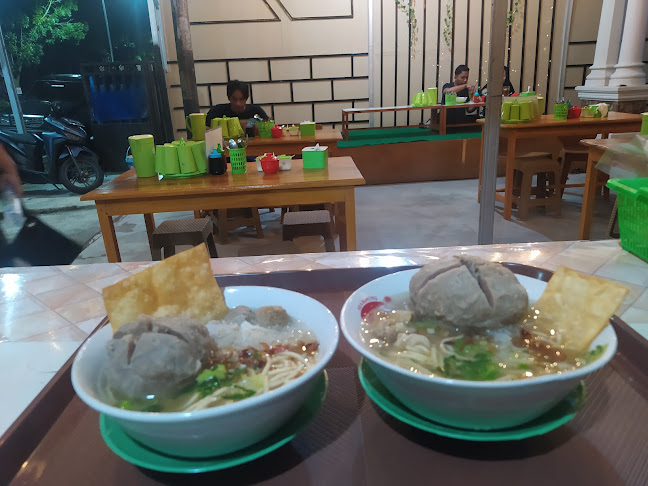 Opinii despre "Rumah Bakso 28" în Kota Kotamobagu - Gastronomi dan perhotelan