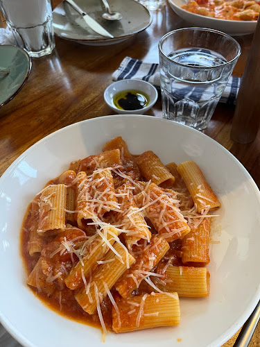 Opinii despre Sale Restaurant BSD în Kabupaten Tangerang - Gastronomi dan perhotelan