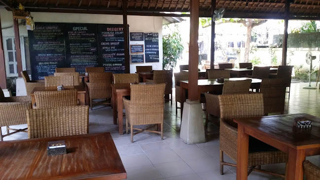 Monalisa Cafe - Kota Denpasar