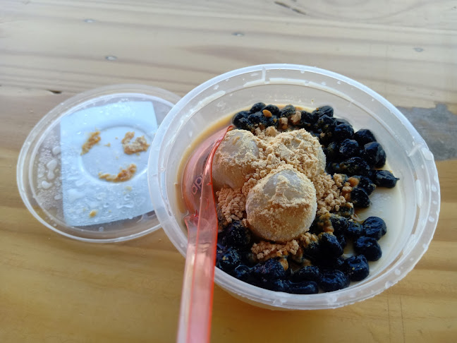 Lucky 8 , Gion Market