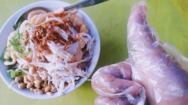 Opinii despre Bubur ayam Syakira în Kota Semarang - Gastronomi dan perhotelan