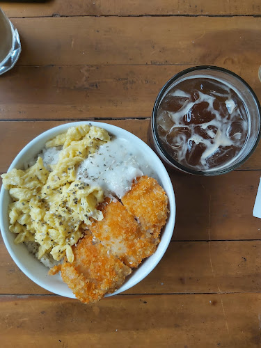 Tjimanoek Koffie & Meals (Koffie, Meals, Billiard & Breakfast) - Kota Bandung