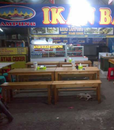 Opinii despre Ikan Bakar Khas Lampung în Kabupaten Lampung Selatan - Gastronomi dan perhotelan