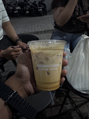 Opinii despre Brewbrothers Coffee House în Kota Makassar - Gastronomi dan perhotelan