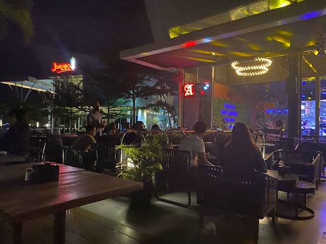 SeeSea By Nomad - Gastronomi dan perhotelan