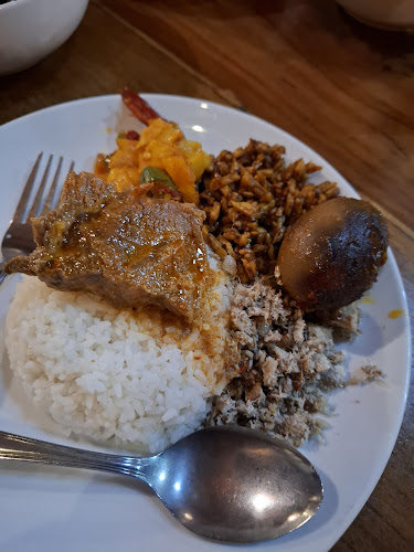 Opinii despre Warung Masduki în Kota Pekalongan - Gastronomi dan perhotelan