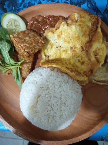 Opinii despre Warkop MERR 88 în Surabaya - Gastronomi dan perhotelan