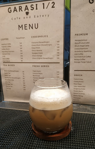 Comentarii opinii despre Garasi 1/2 Cafe and Eatery