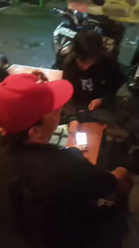 Jl. Tambaksari, Tambakrejo, Kec. Simokerto, Surabaya, Jawa Timur 60142