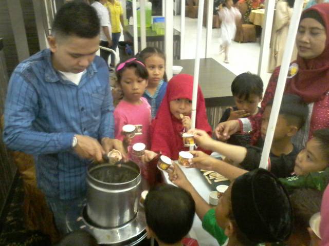 AkoengJun Es Puter Batam - Gastronomi dan perhotelan