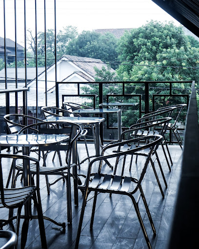 Ethyphenol Coffee and Entertain