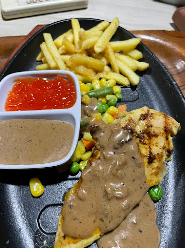 Affluent Cafe - Kota Medan