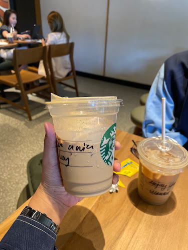 Opinii despre Starbucks Karunrung în Kota Makassar - Gastronomi dan perhotelan