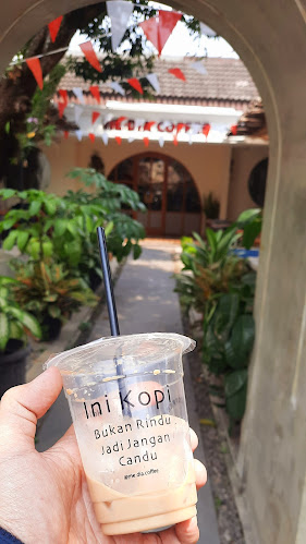 Me.Dia Coffee and Space - Gastronomi dan perhotelan