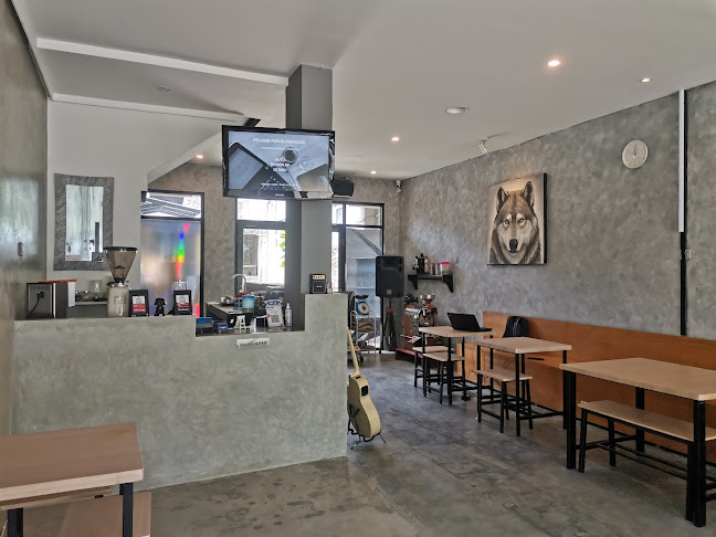 Akara Coffee & Space