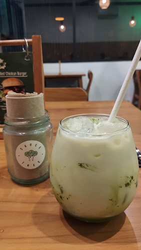Sauce Tree Sanur: Plant Based Cafe - Gastronomi dan perhotelan