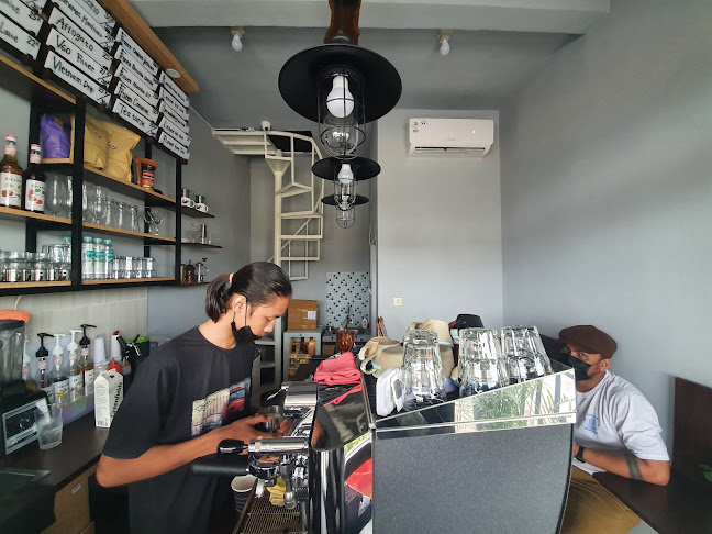 Opinii despre Overloop.koffie în Kota Depok - Gastronomi dan perhotelan