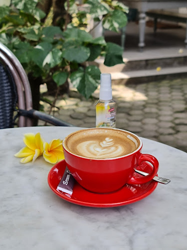 Sam's Pattiserie, Boulangerie, and Desserts