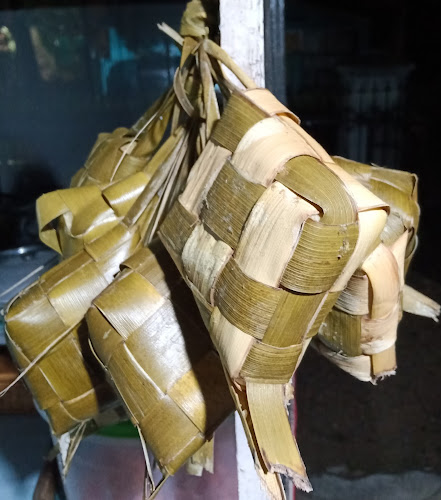 Comentarii opinii despre Lontong Tetha