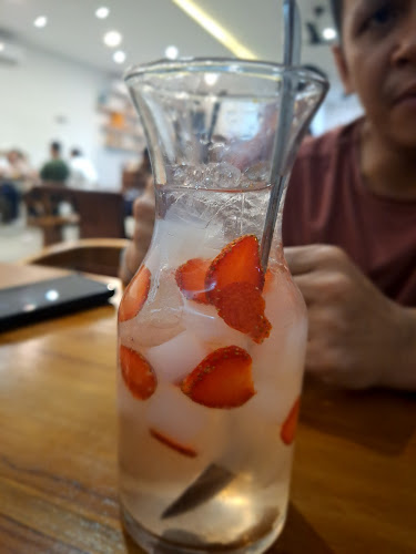 Opinii despre Qiara Cafe în Kota Tanjung Balai - Gastronomi dan perhotelan