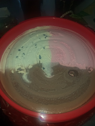 Opinii despre Gudang Es Krim Ember (Diamond) în Kota Manado - Gastronomi dan perhotelan