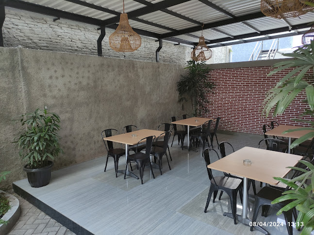 WANT MORE COFFEE & EATERY - Gastronomi dan perhotelan