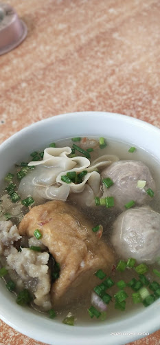 Sentra Wisata Kuliner Wiyung - Gastronomi dan perhotelan