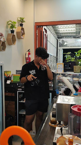 Jl. Basuki Rahmat No.KM 7, RW.5, Malaingkedi, Kec. Sorong Utara, Kota Sorong, Papua Bar. 98412