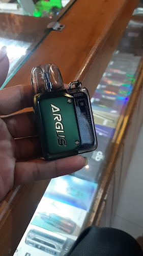 Opinii despre DR VAPE STORE & COFFEE în Kota Depok - Gastronomi dan perhotelan