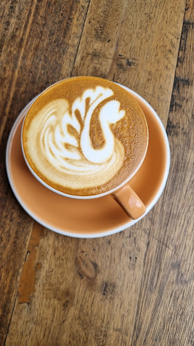 LAMANSUA Coffee & Eatery - Gastronomi dan perhotelan