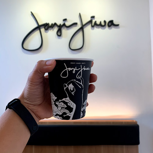 Kopi Janji Jiwa & Jiwa Toast, Patimura - Gastronomi dan perhotelan