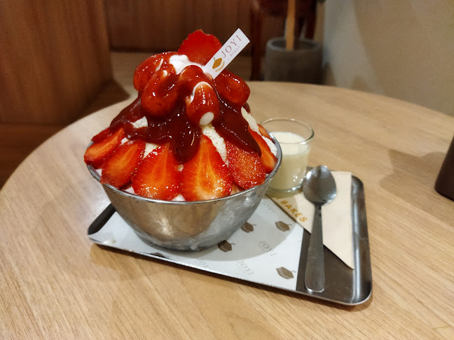 Joyi Bakes Cafe - Tiramisu Bingsoo Tea Dessert - Gastronomi dan perhotelan