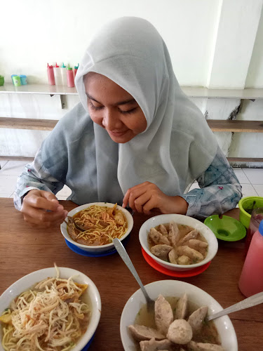 Comentarii opinii despre Bakso Wong Solo Mas Hari