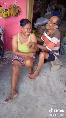 Bakso Manunggal Simpang Empat - Gastronomi dan perhotelan