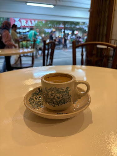 Djoen Bakery, Coffee & Resto sedjak 1935