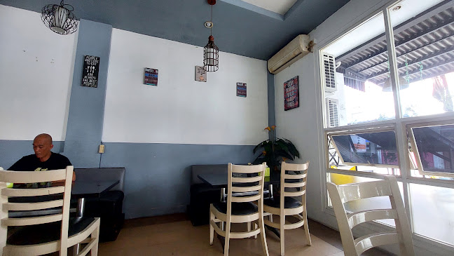 Opinii despre Lekker Resto & Cafe în Kota Balikpapan - Gastronomi dan perhotelan