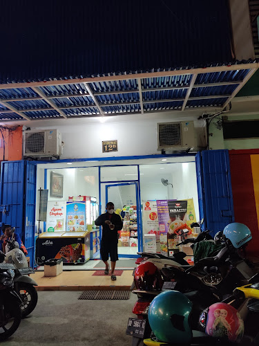 Momqil Frozen Food Makassar