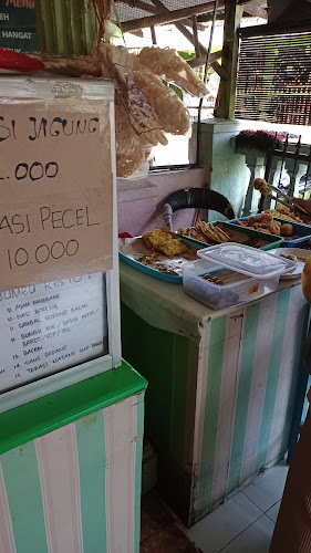 Opinii despre Warung Nasi Jagung Bu Nunik în Kota Probolinggo - Gastronomi dan perhotelan