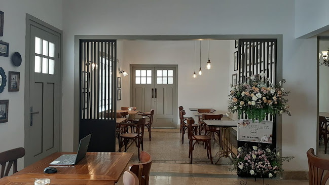 Sambang Cafe & Eatery