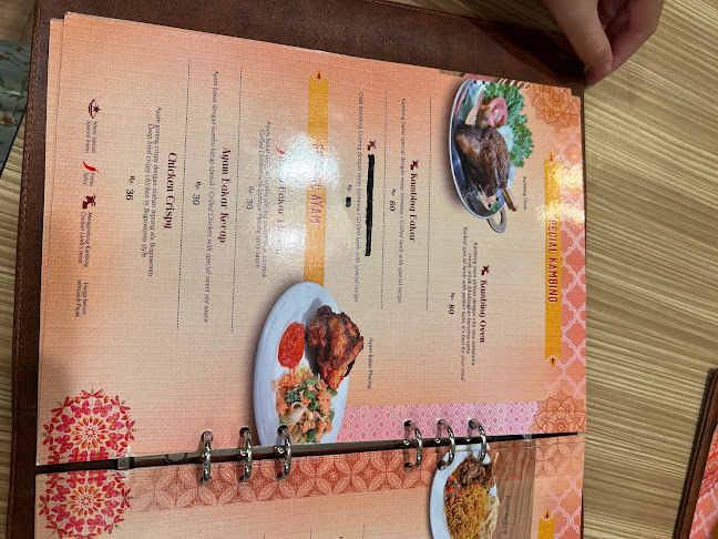 Opinii despre Sate House Bogowonto în Surabaya - Gastronomi dan perhotelan