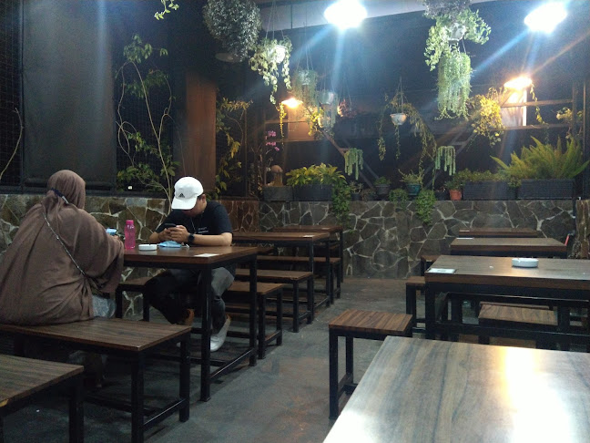 Lekker Doughnuts & Kacapiring - Gastronomi dan perhotelan