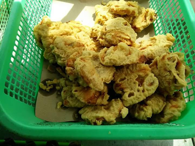 Gorengan Pak De Kumis