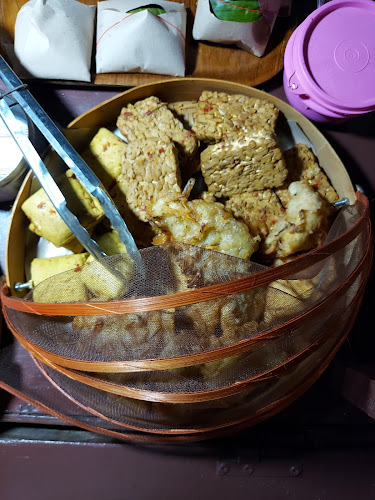 Angkringan Family '99 D'King Taichan - Gastronomi dan perhotelan